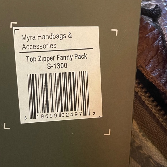 Myra Bag Fannypak - Picture 11 of 14